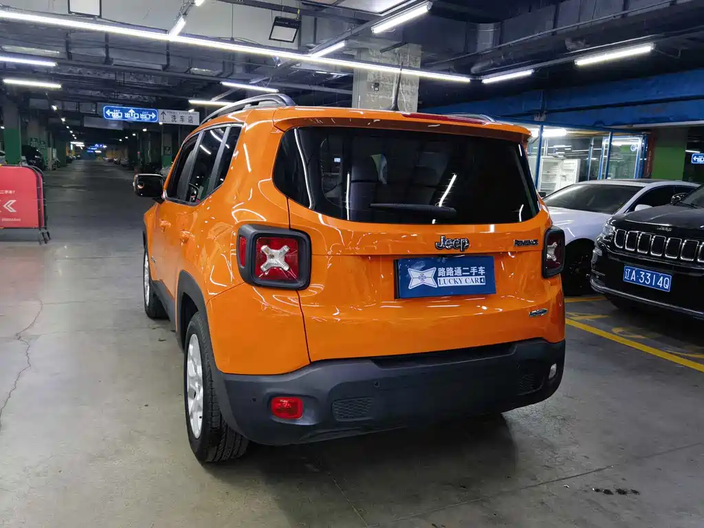 Jeep Renegade 2019 — фото 4