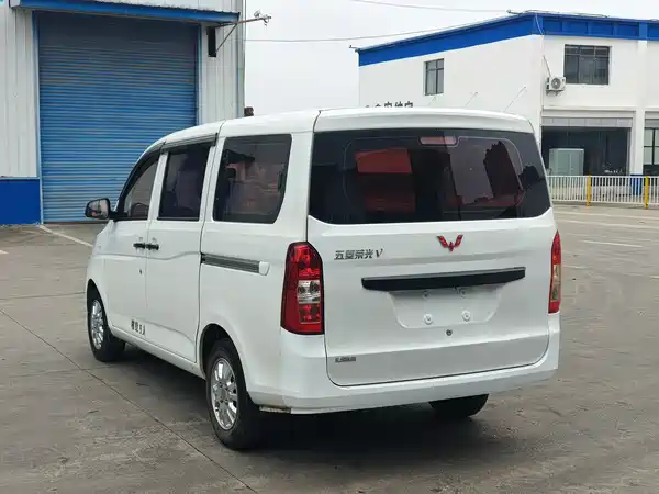 Wuling Rongguang V 2018
