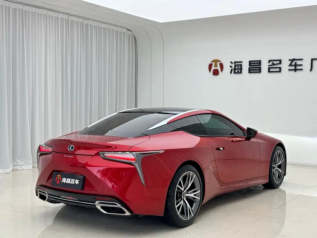 Lexus LC 2019 — фото 9