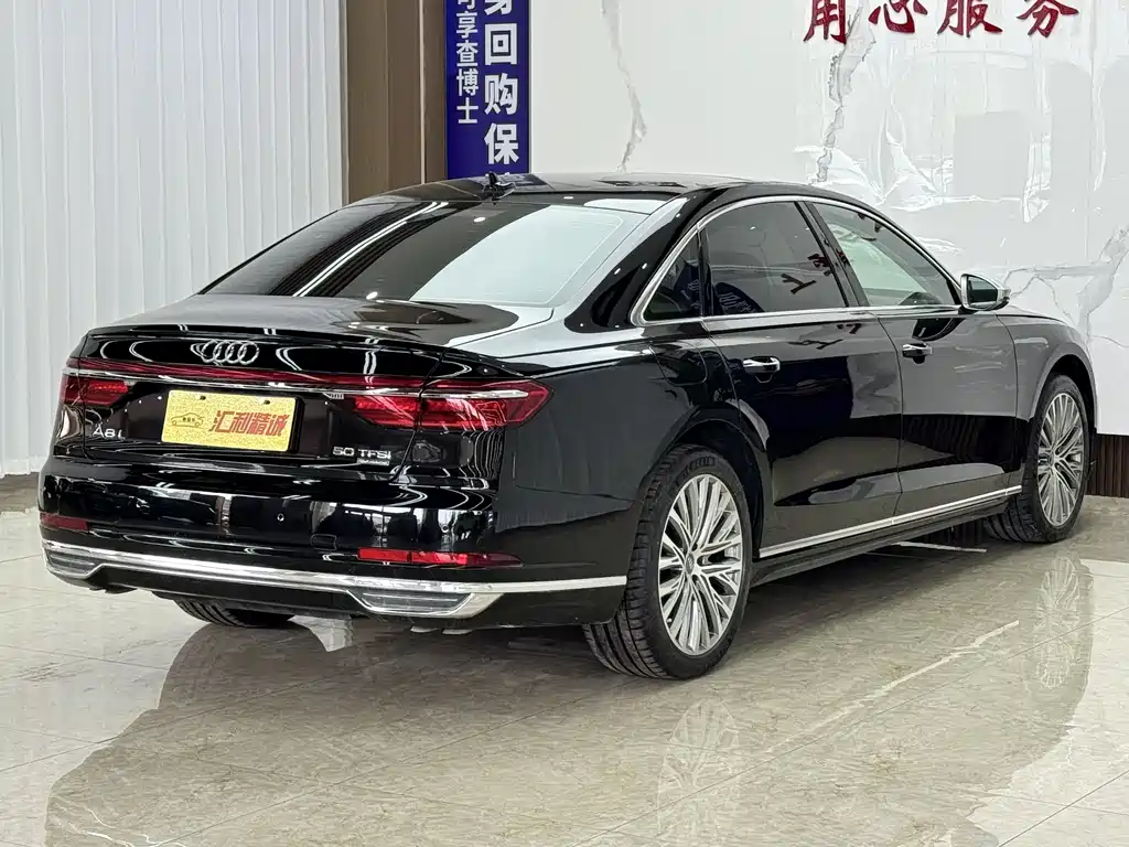 Audi A8 2020 — фото 6