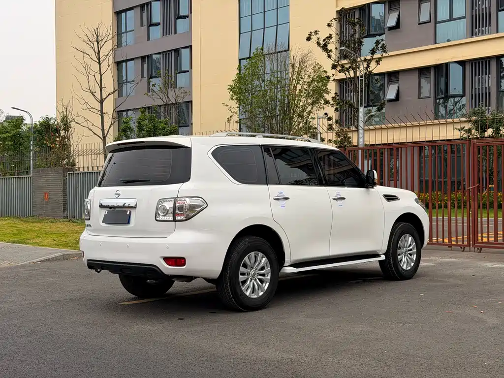 Nissan Patrol 2018 — фото 17