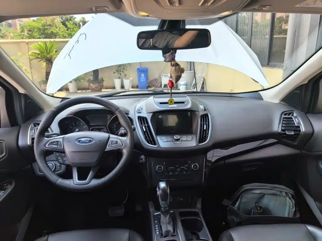 Ford Kuga 2017 — фото 10
