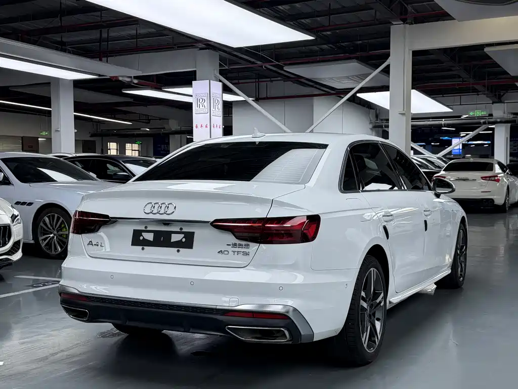 Audi A4L 2020 — фото 18