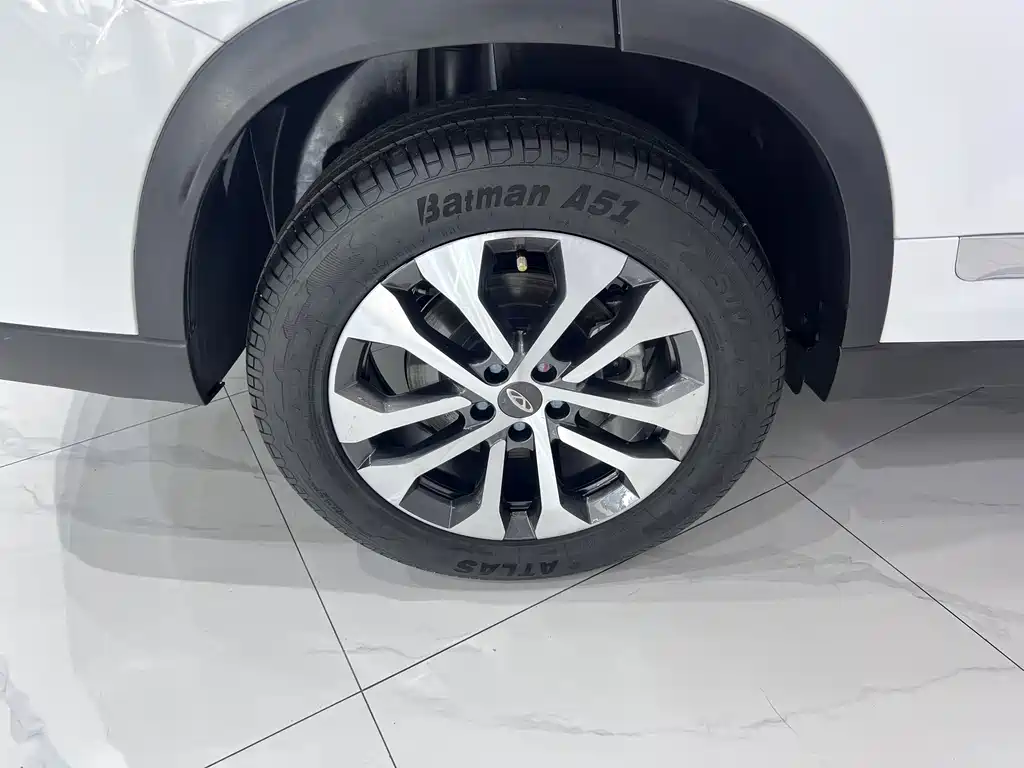 Chery Tiggo 8 2023 — фото 21