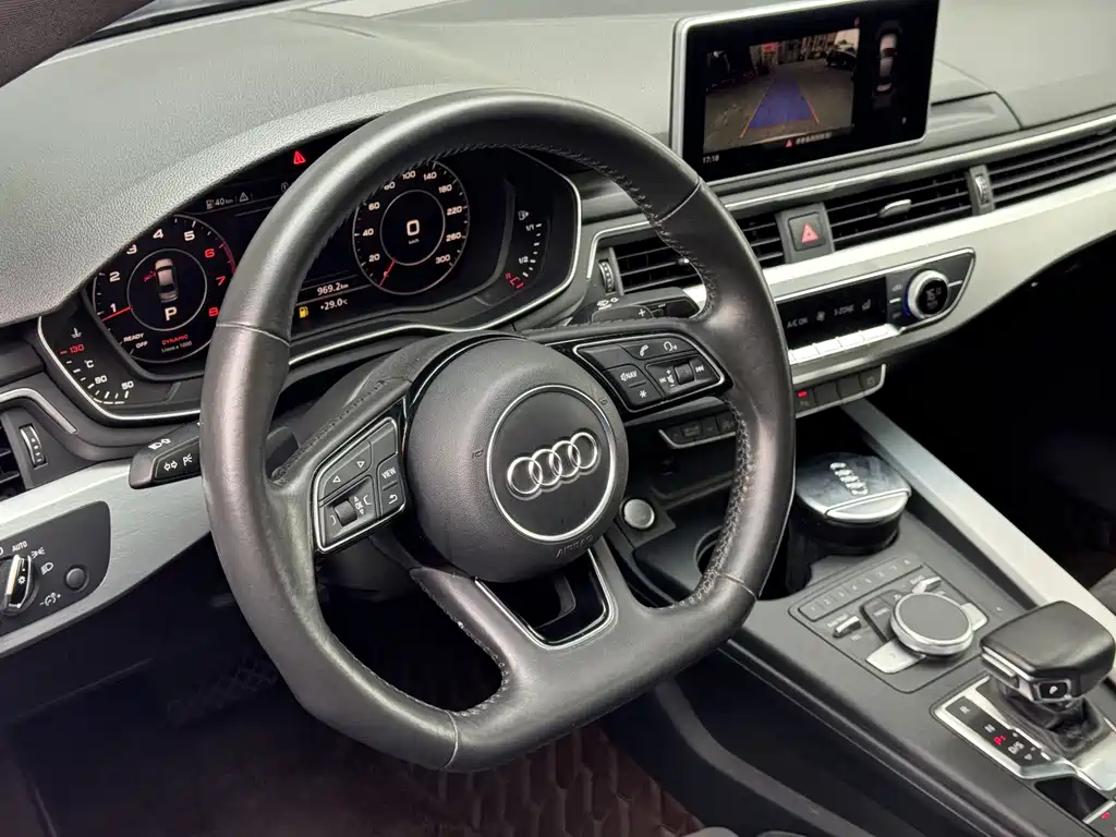 Audi A4L 2018 — фото 17
