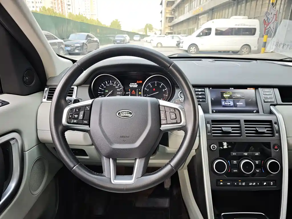 Land Rover Discovery Sport 2015 — фото 4