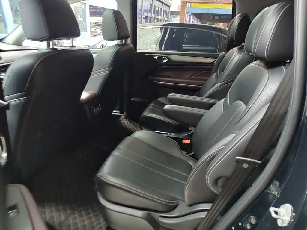 GAC Motor Trumpchi M6 2021 — фото 17