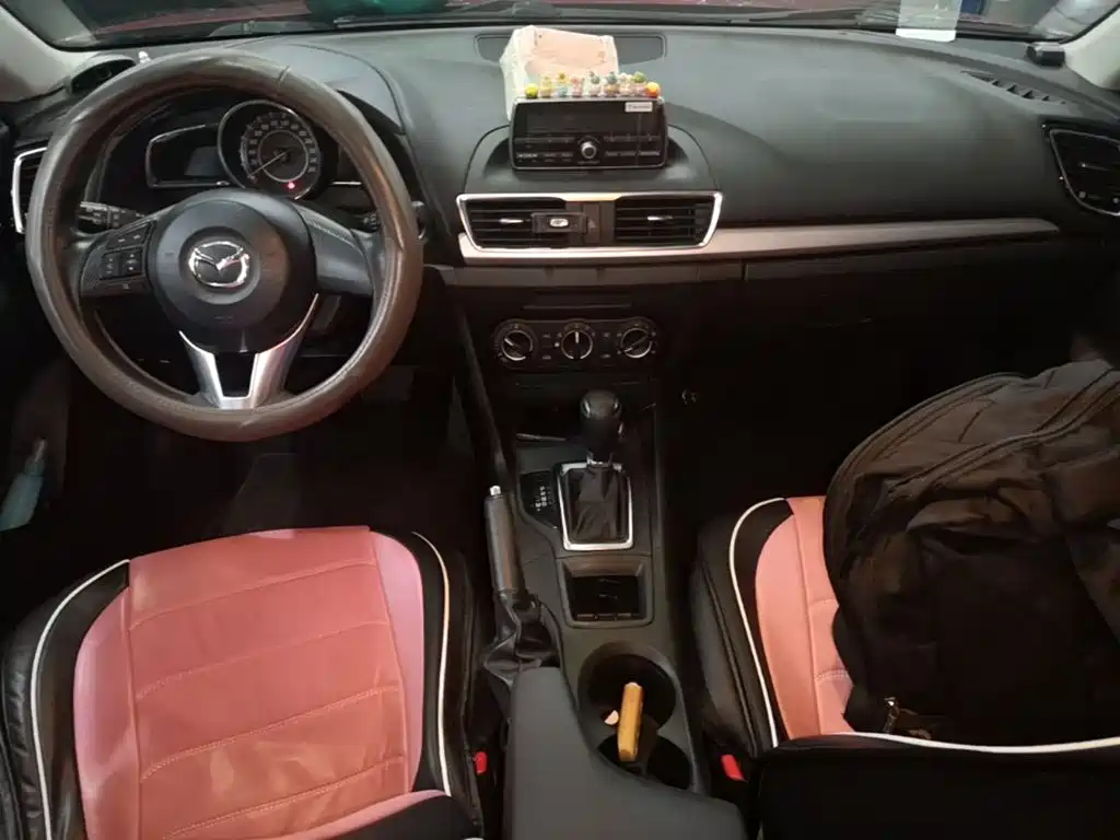 Mazda 3 Axela 2016 — фото 10