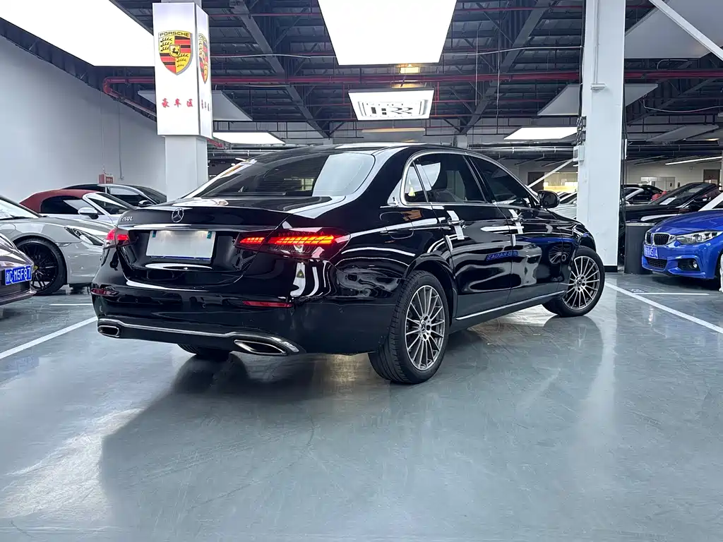 Mercedes-Benz E-Class 2021