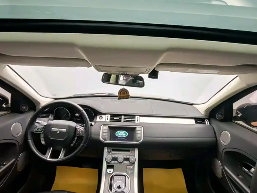 Land Rover Evoque 2015 — фото 9