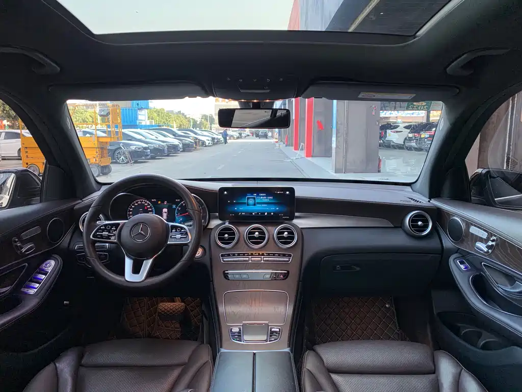Mercedes-Benz GLC 2020 — фото 15