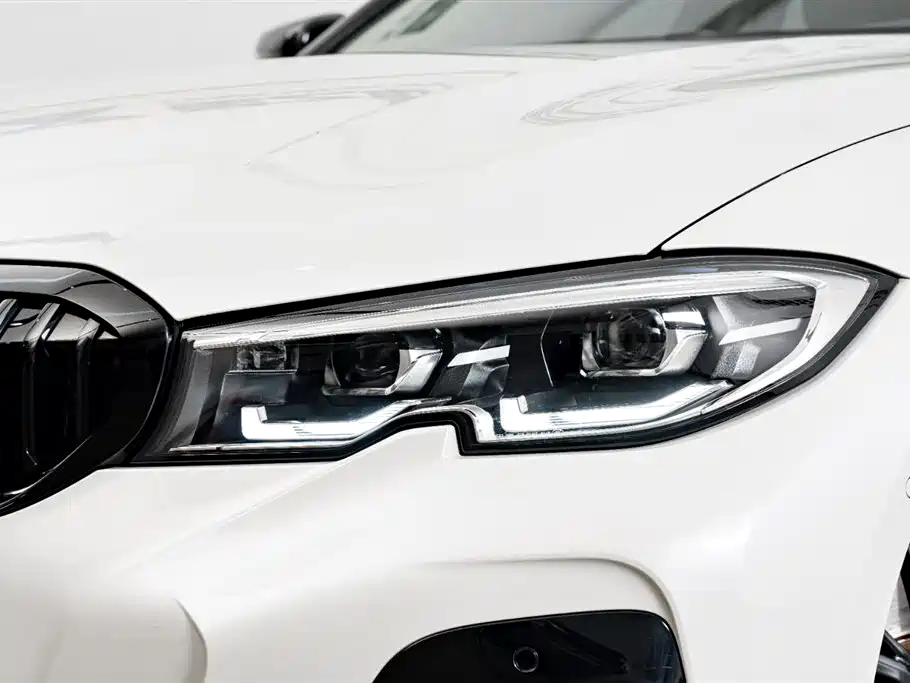 BMW 3 Series 2021 — фото 4
