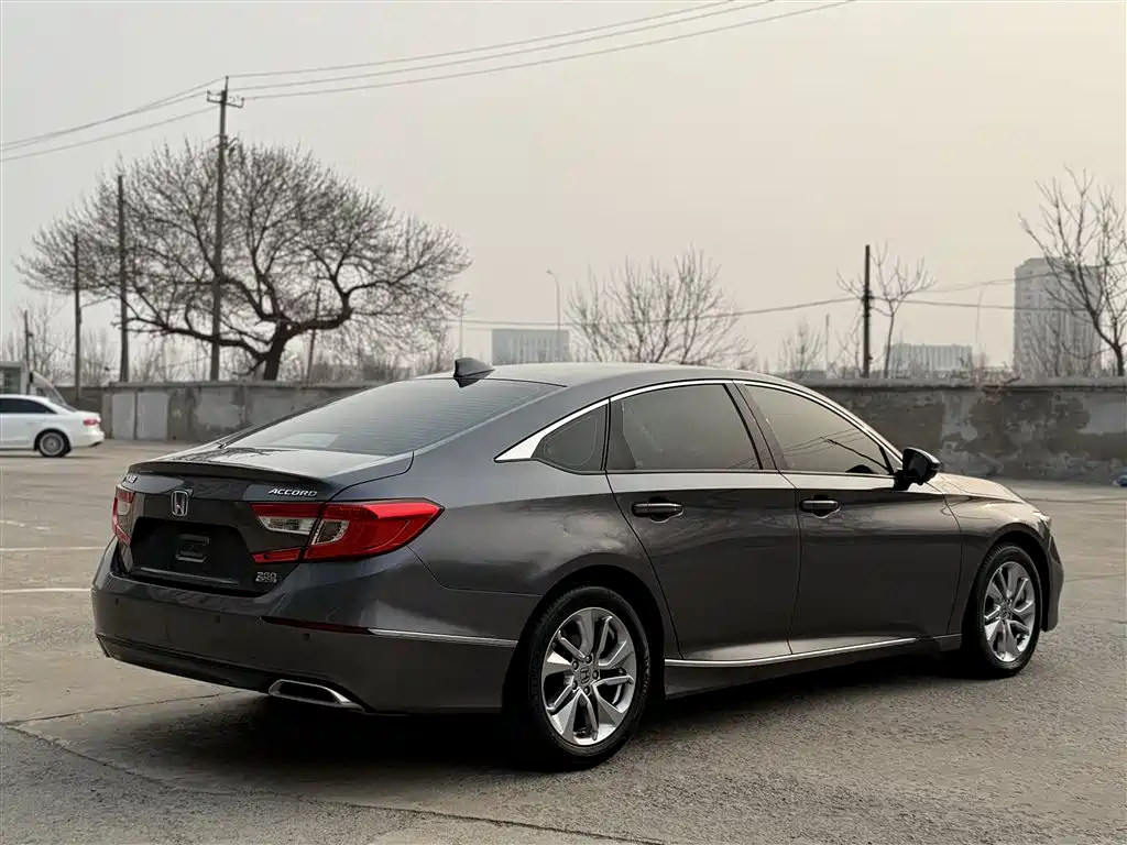 Honda Accord 2020 — фото 13