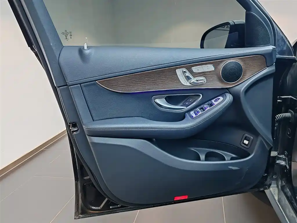 Mercedes-Benz GLC 2022 — фото 12