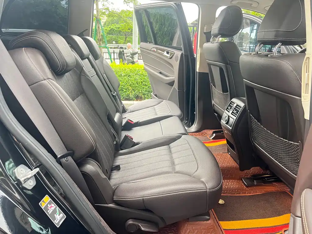 Mercedes-Benz GLS 2018 — фото 16