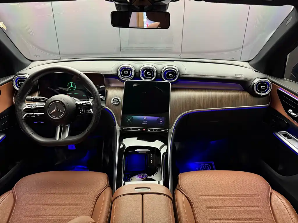 Mercedes-Benz GLC 2025