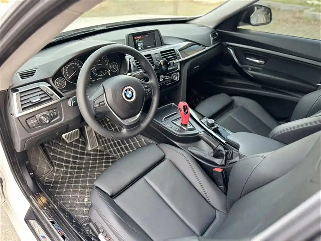 BMW 3 Series GT 2018 — фото 14