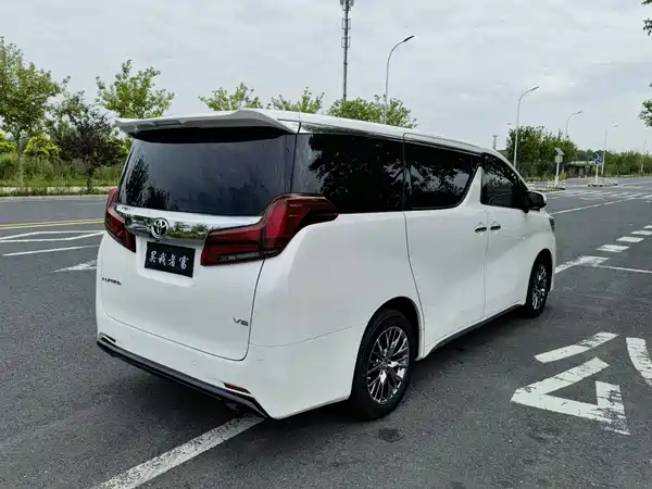 Toyota Alphard 2017