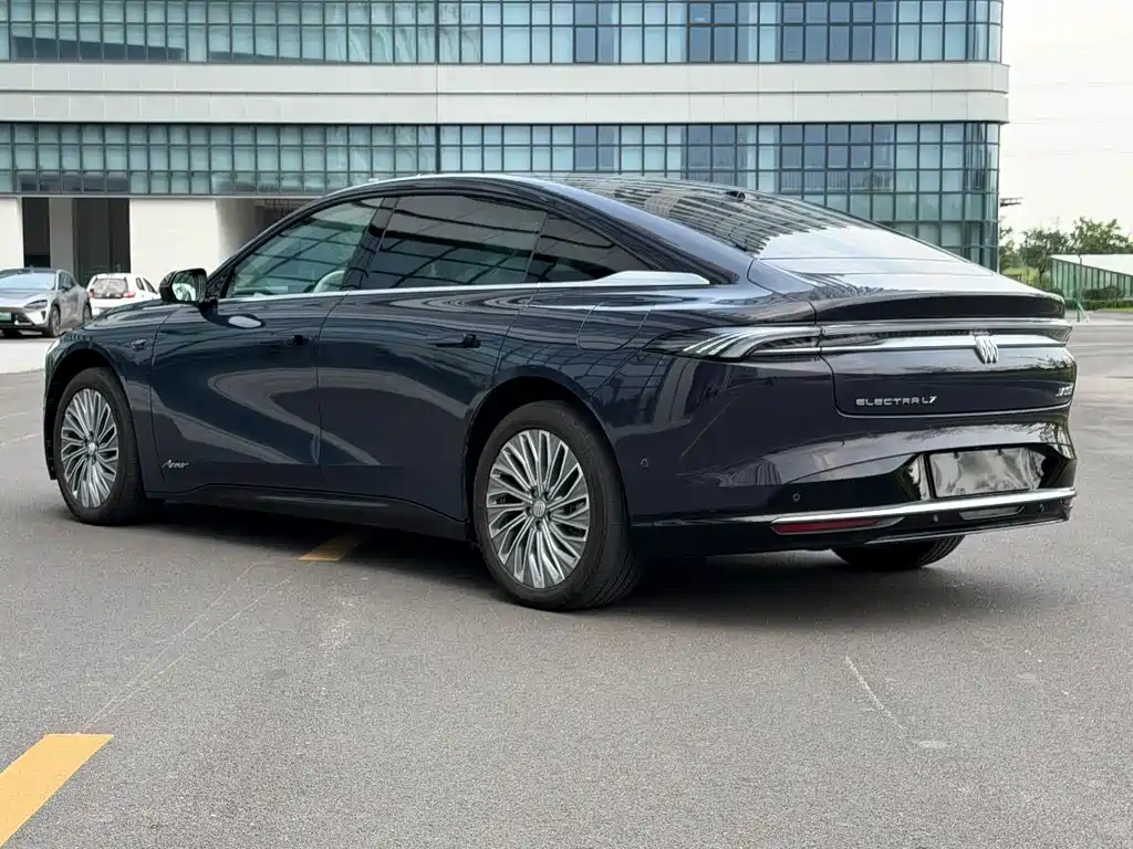 Buick Zhijing L7 2025 — фото 4