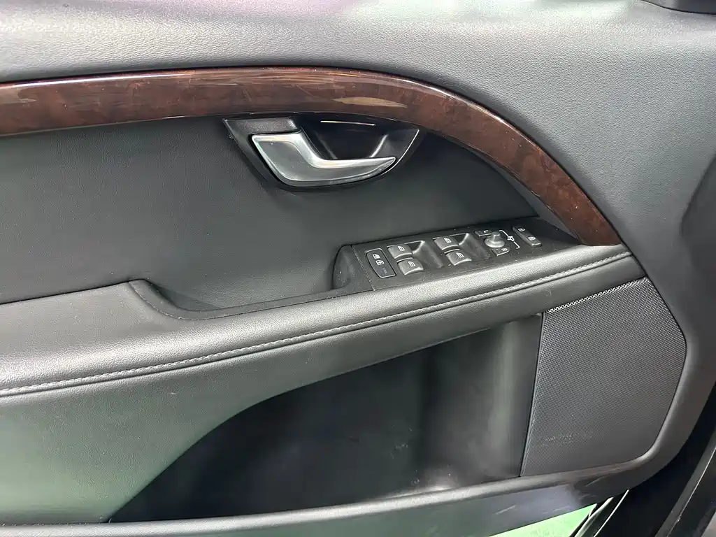 Volvo S80L 2012 — фото 18