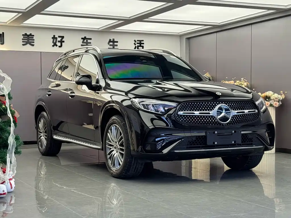 Mercedes-Benz GLC 2025