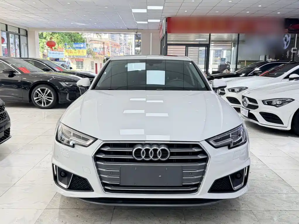 Audi A4L 2019
