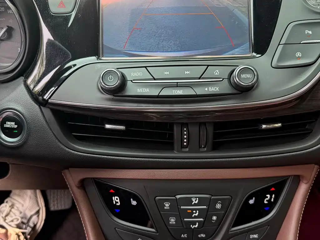 Buick Envision Plus 2017 — фото 15