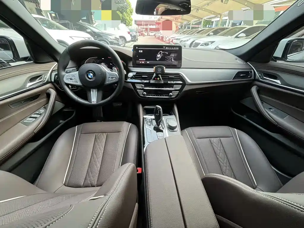 BMW 5 Series 2023