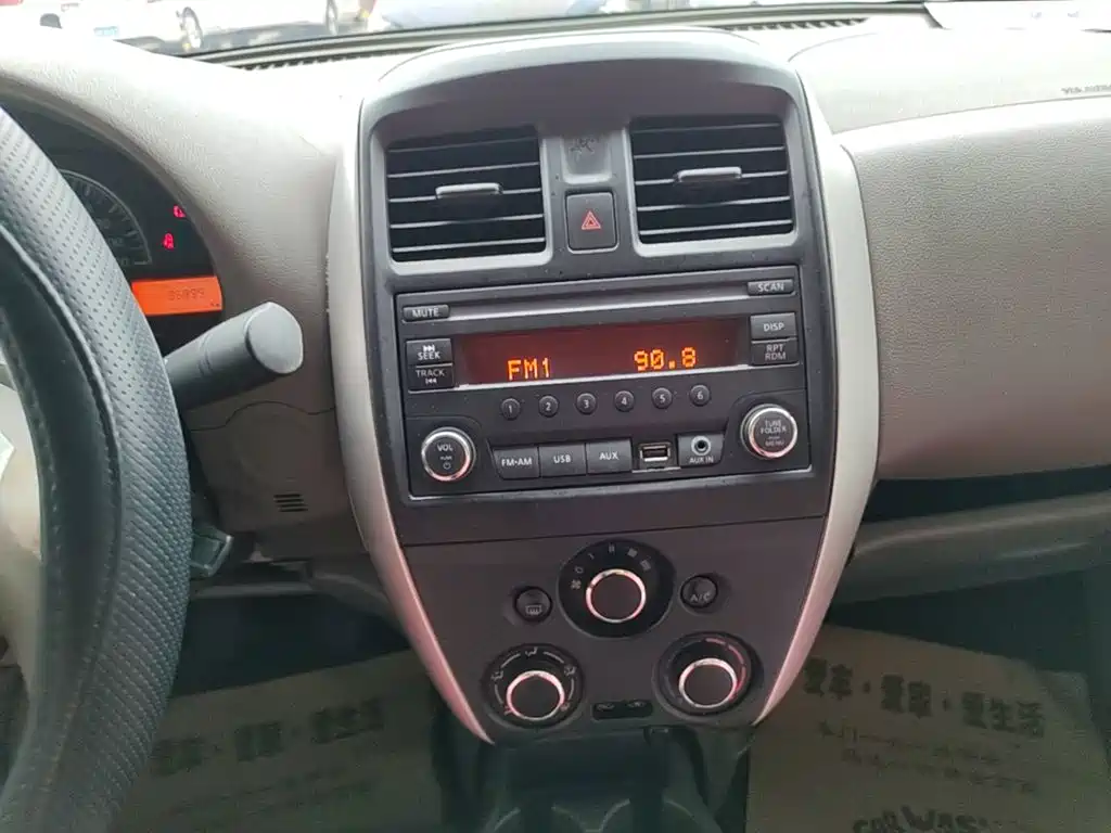 Nissan Sunny 2016 — фото 13