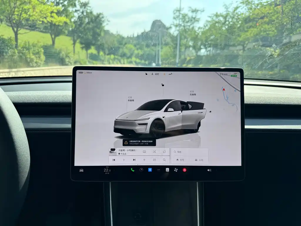 Tesla Model Y 2025 — фото 15