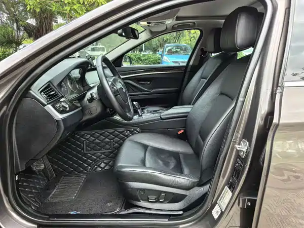 BMW 5 Series 2012