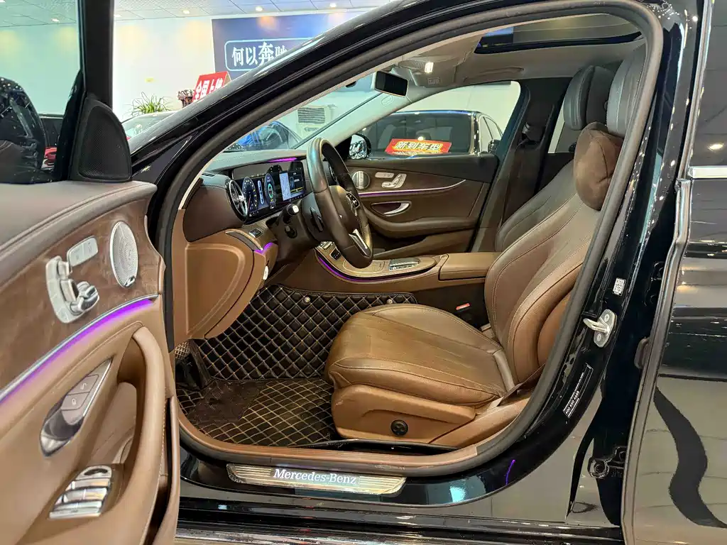 Mercedes-Benz E-Class 2019 — фото 19