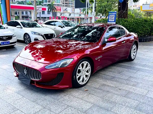 Maserati Granturismo 2015