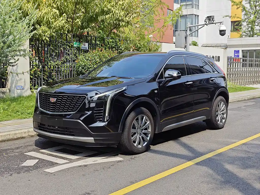 Cadillac XT4 2023 — фото 1