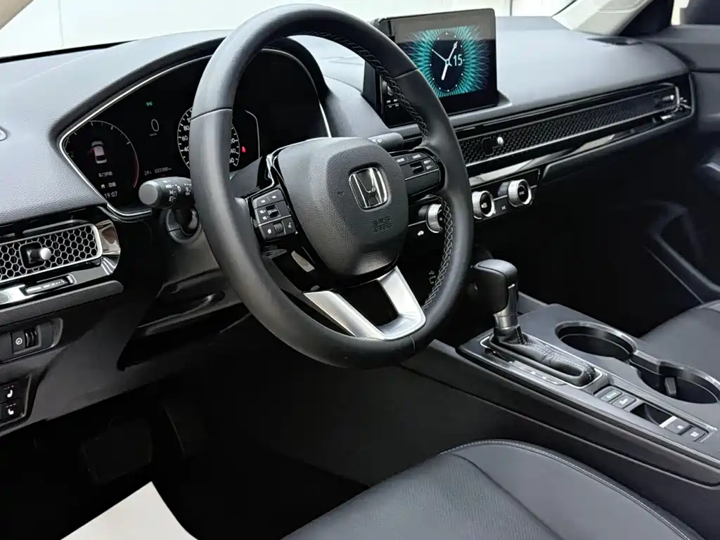 Honda Civic 2022 — фото 7