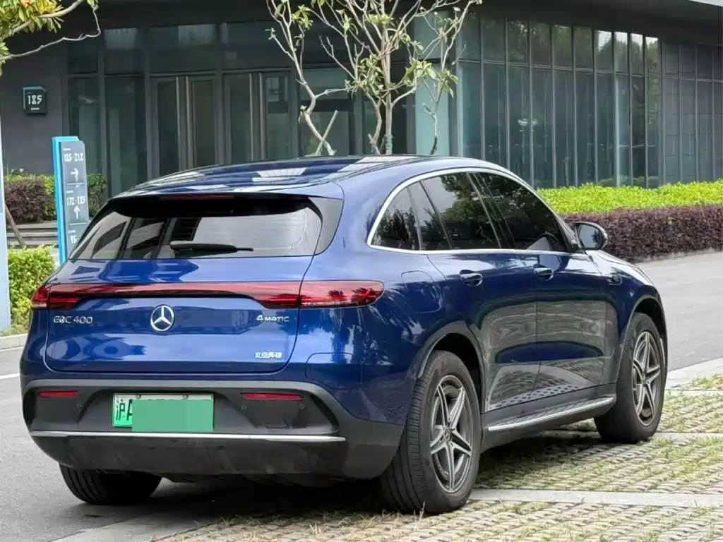Mercedes-Benz EQC 2021 — фото 6
