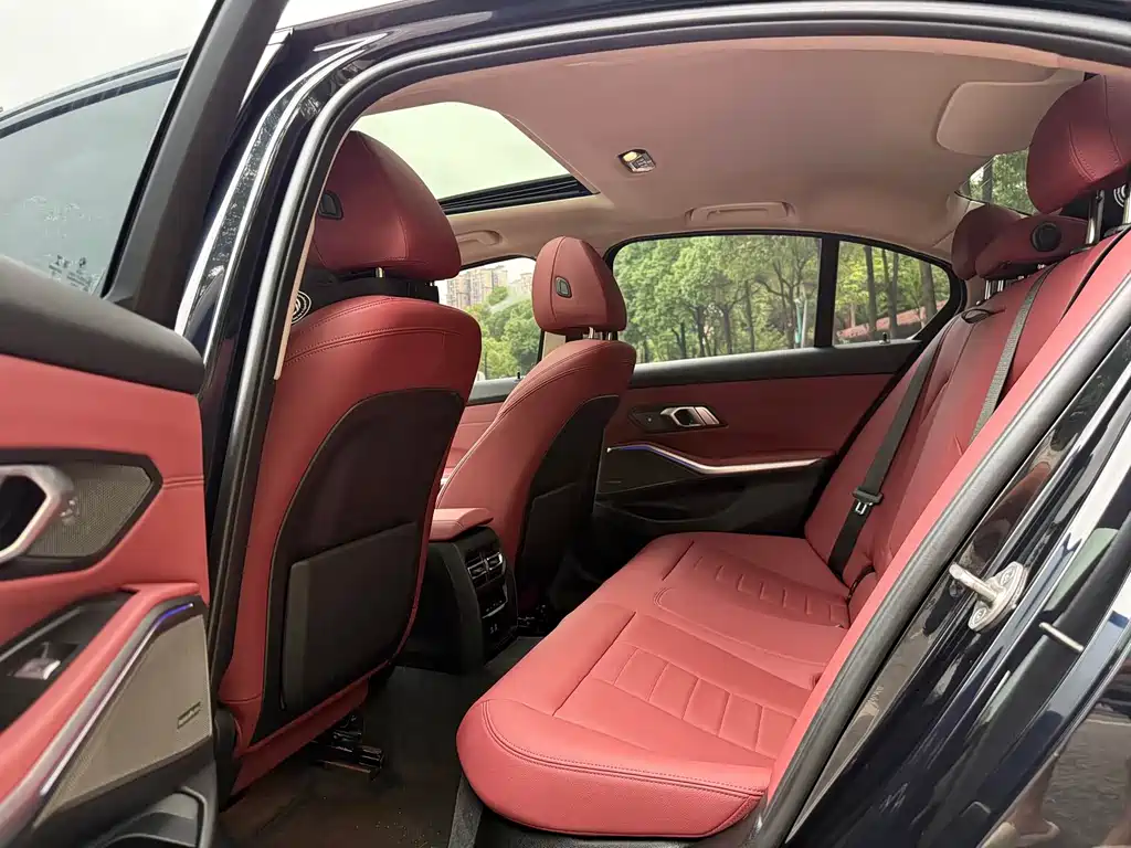 BMW 3 Series 2021