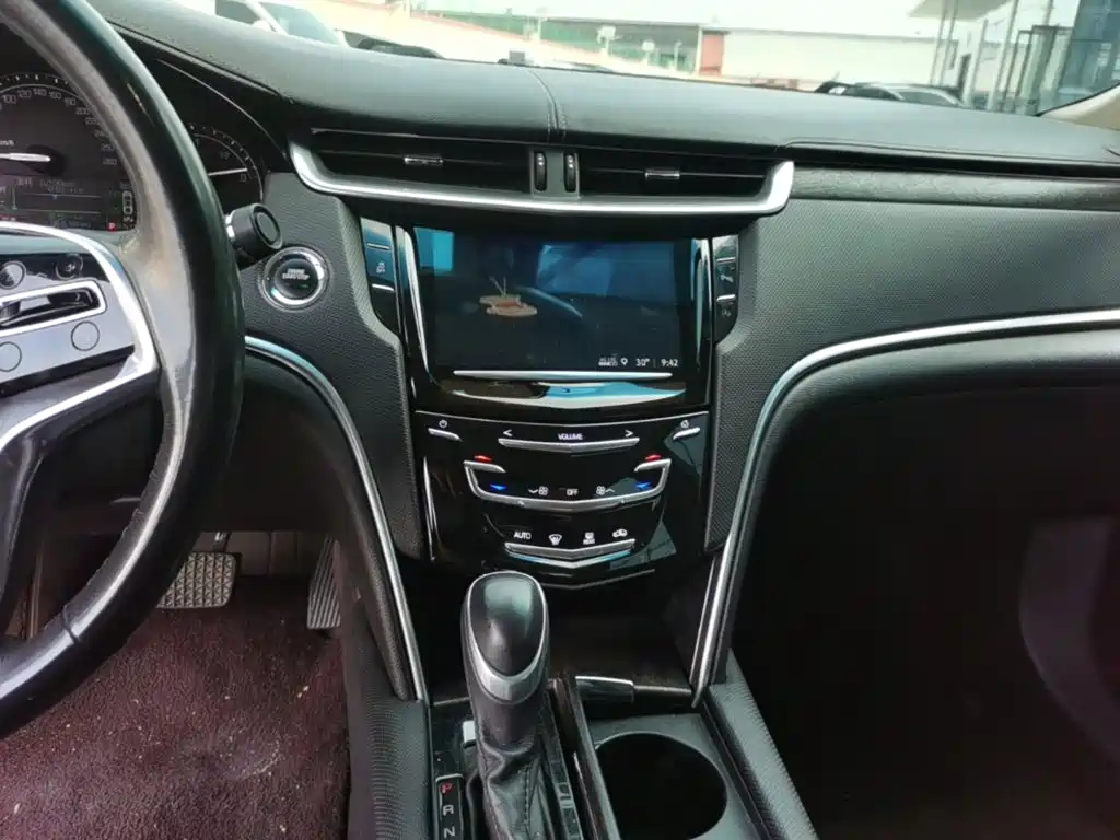 Cadillac XTS 2019 — фото 13