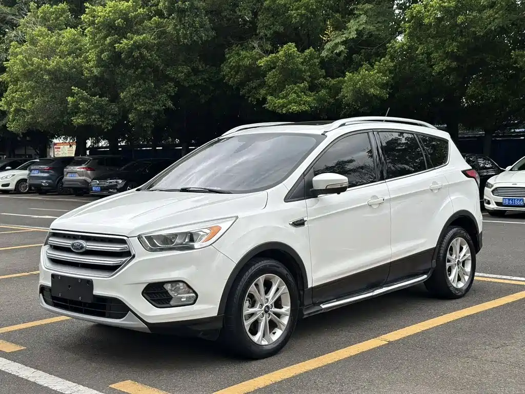 Ford Kuga 2018 — фото 1