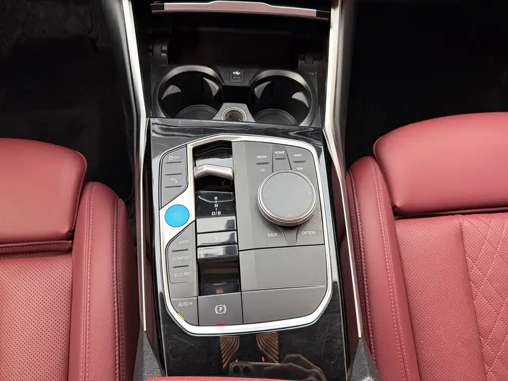 BMW i3 2024 — фото 11