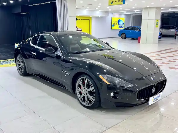 Maserati Granturismo 2011