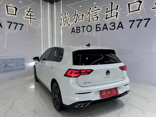 Volkswagen Golf 2023