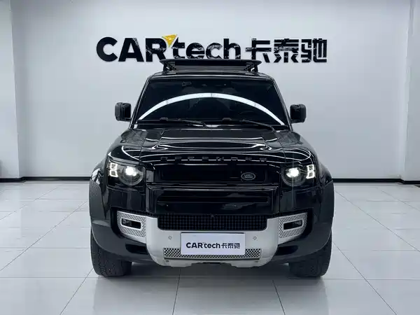 Land Rover Defender 2023