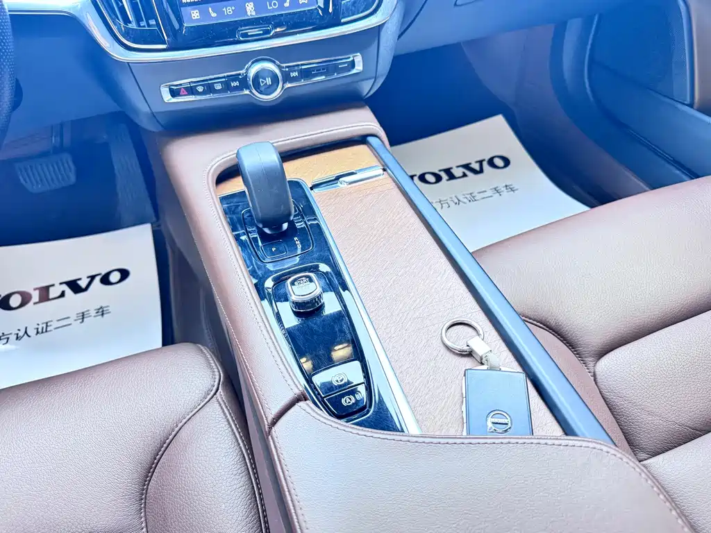 Volvo S90 2024 — фото 10