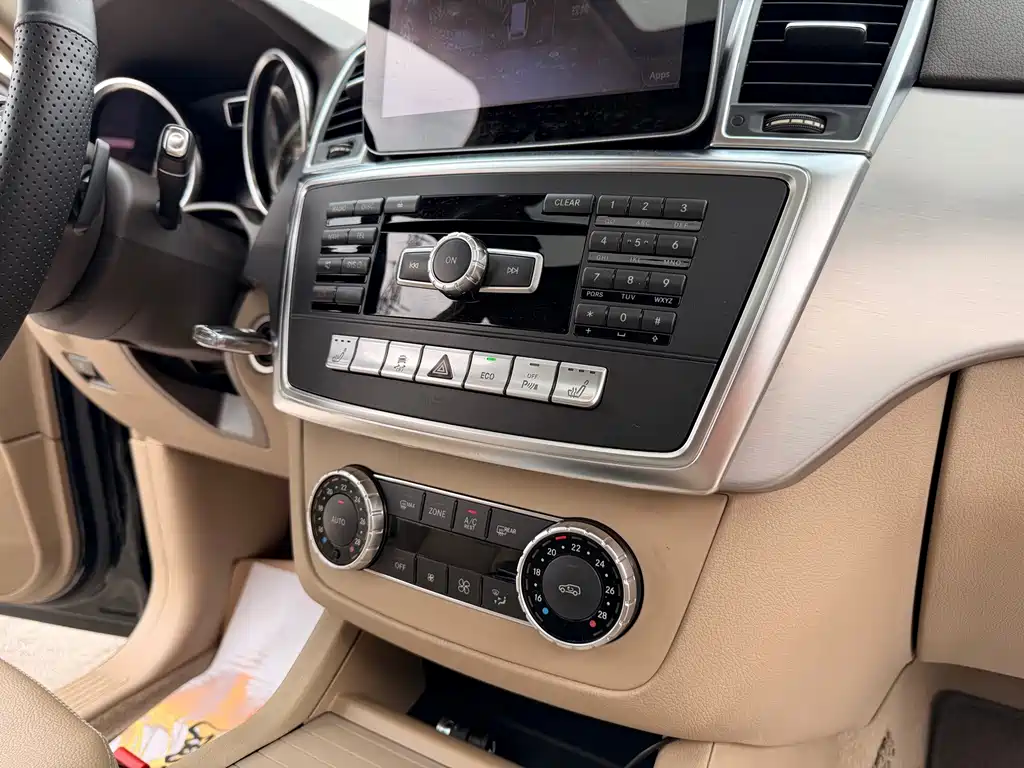 Mercedes-Benz M-Class 2014 — фото 12