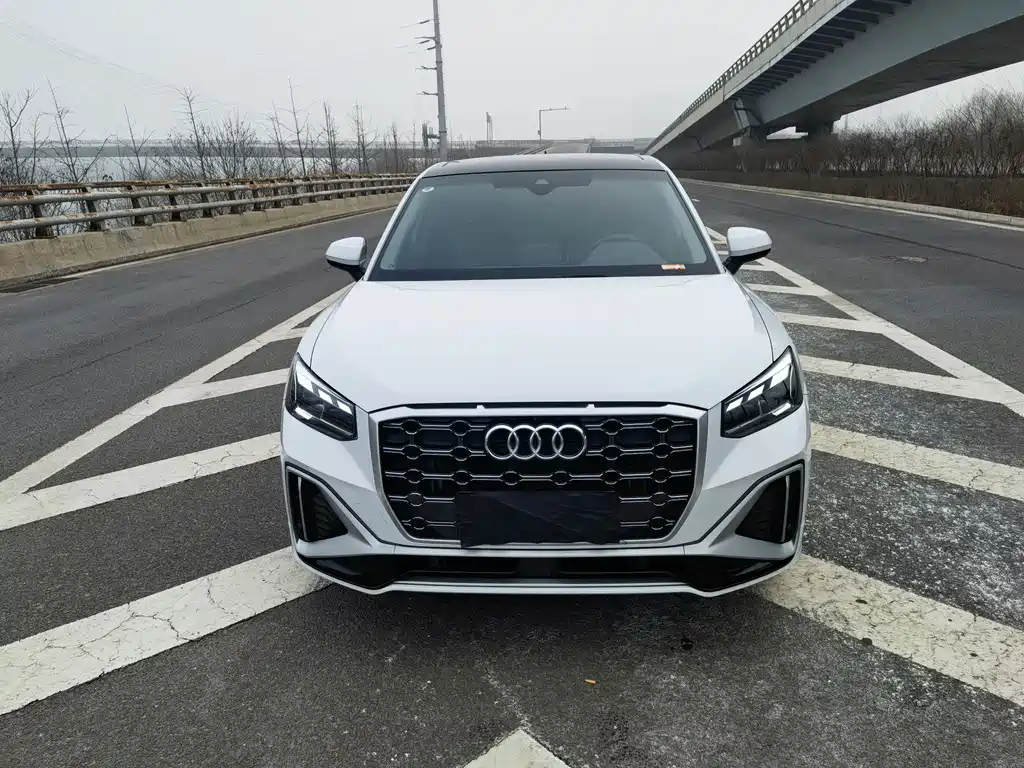Audi Q2L 2023 — фото 2