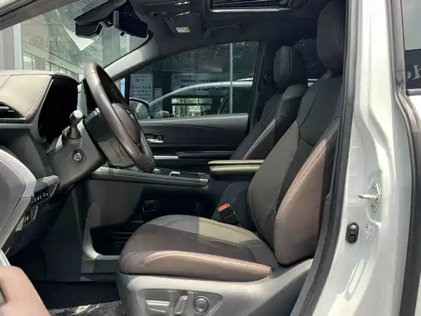 Toyota Sienna 2022