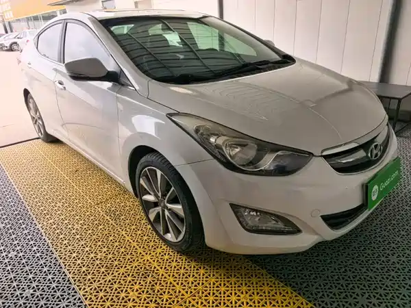 Hyundai Elantra Langdong 2015