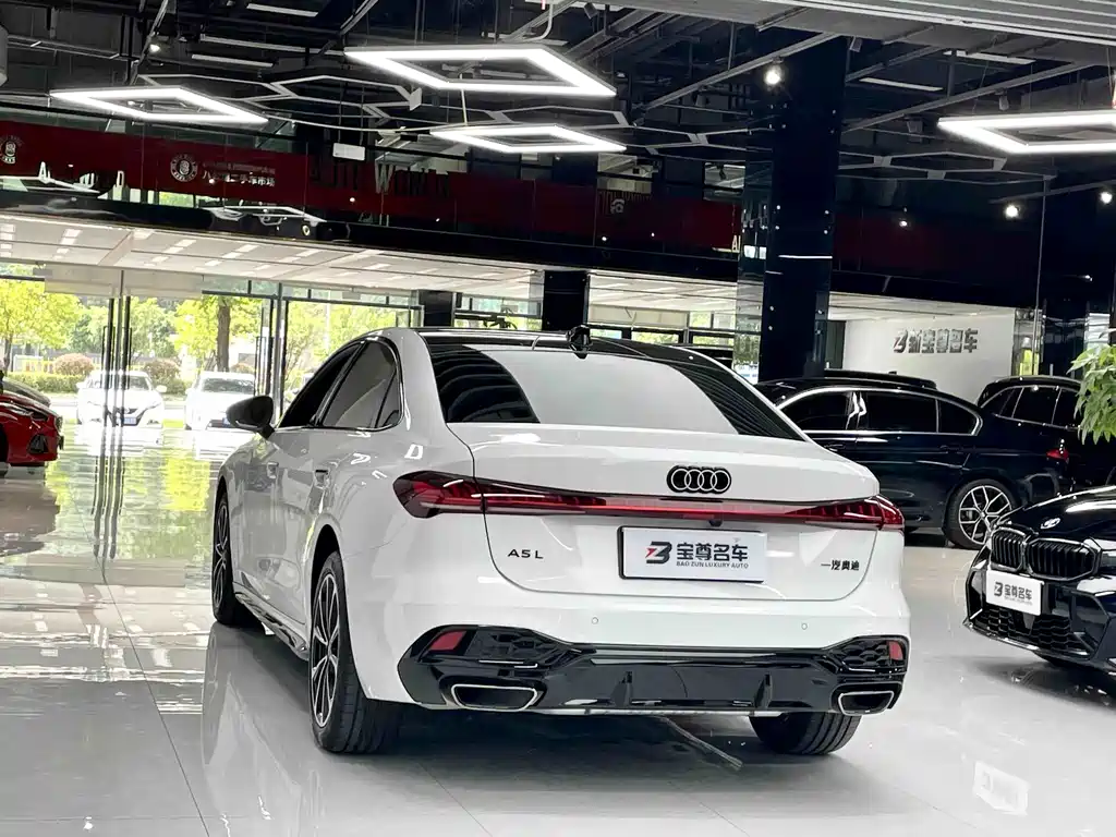 Audi A5L 2025 — фото 11