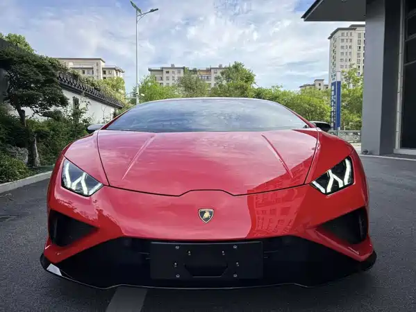 Lamborghini Huracan 2021